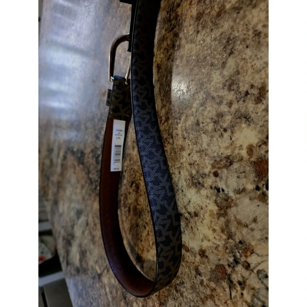 DKNY Signature Logo Goldtone Buckle Reversible Belt Classic Unisex LRG/XLNWT
